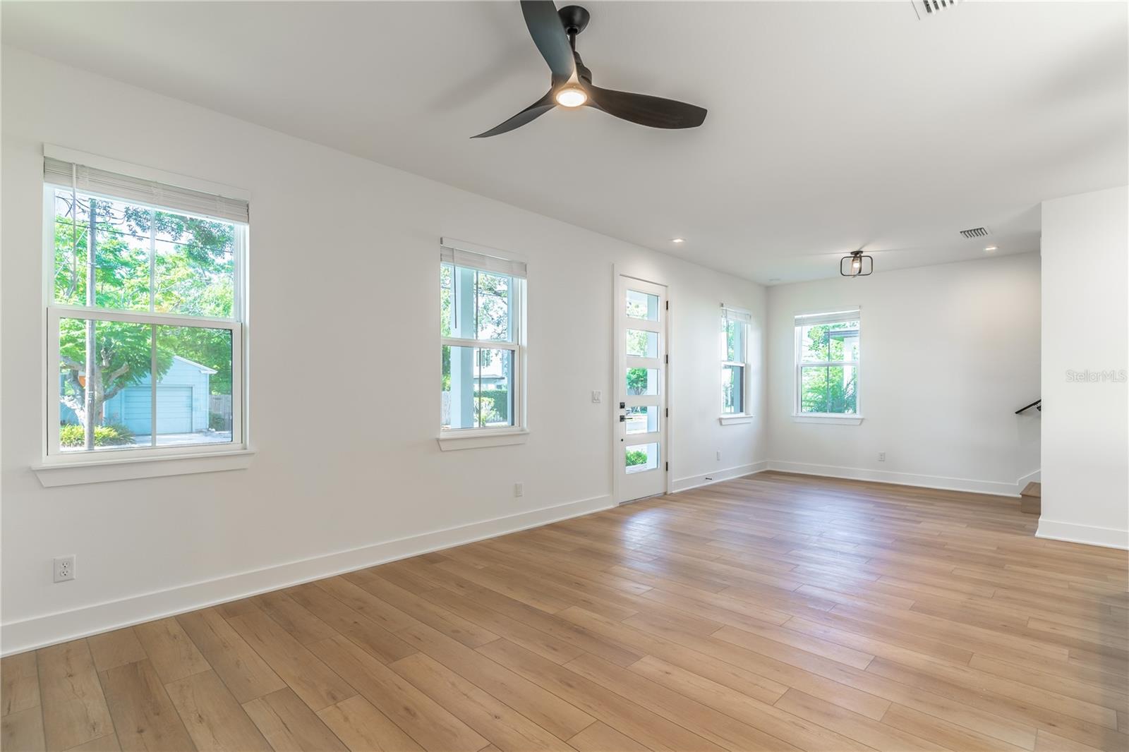Image 9 of 27 For 1321 Weber Street