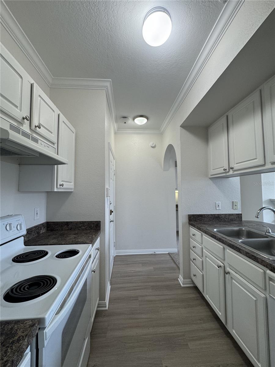 Image 7 of 18 For 911 Orange Avenue 545