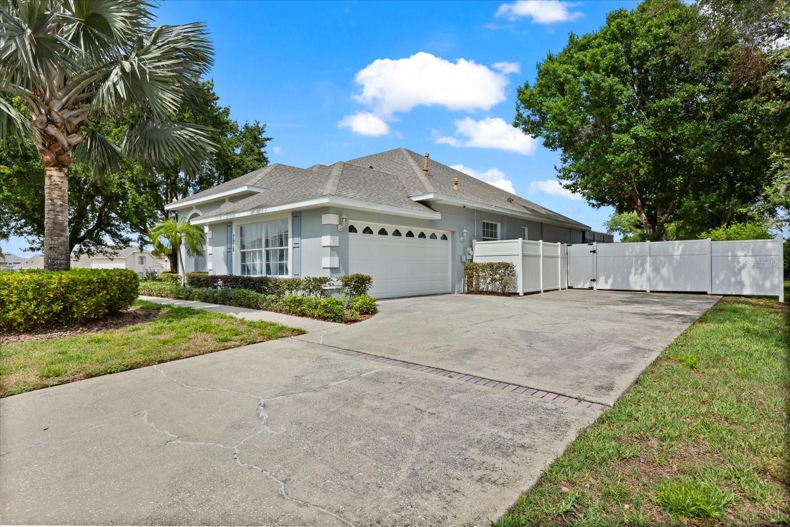 Image 2 of 37 For 7978 Sea Pearl Circle