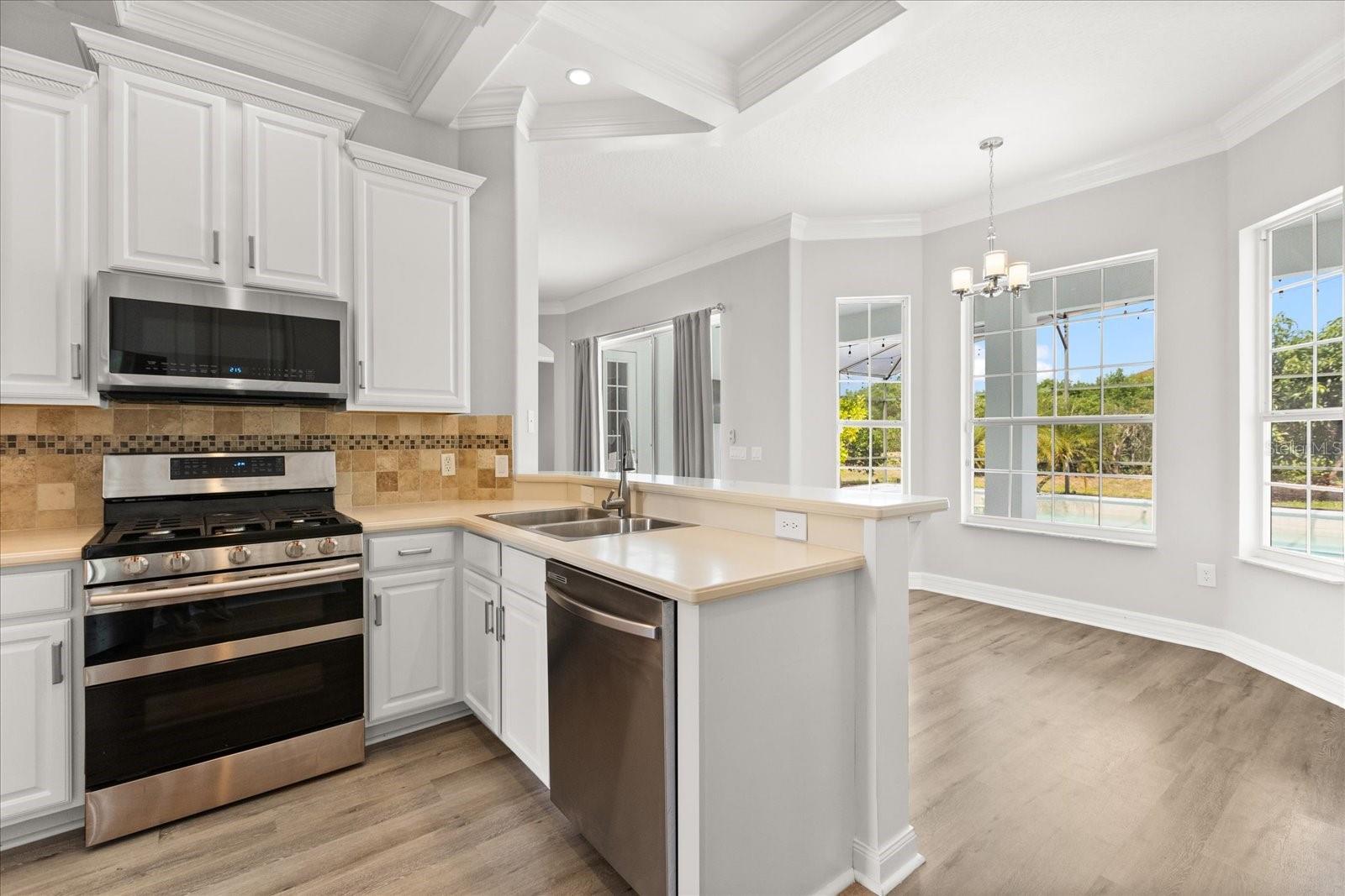 Image 8 of 37 For 7978 Sea Pearl Circle