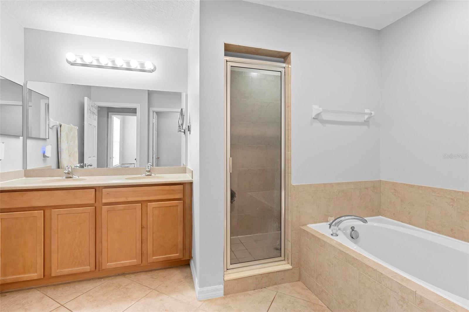 Image 19 of 26 For 2829 Shady Willow Lane