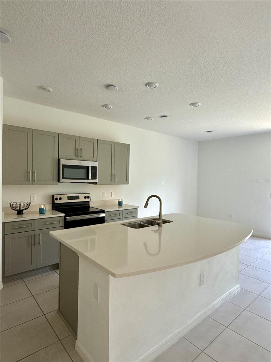 Image 4 of 21 For 3587 Davenport Creek Court