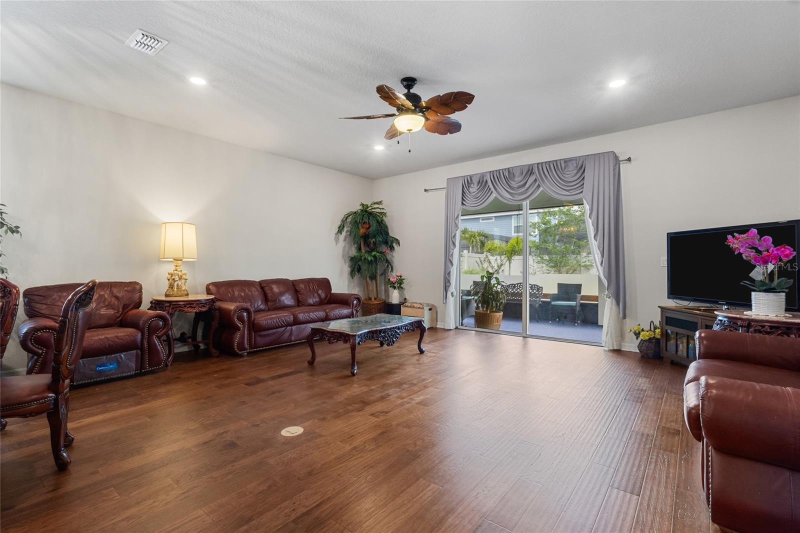 Image 9 of 23 For 2723 Forestdale Street