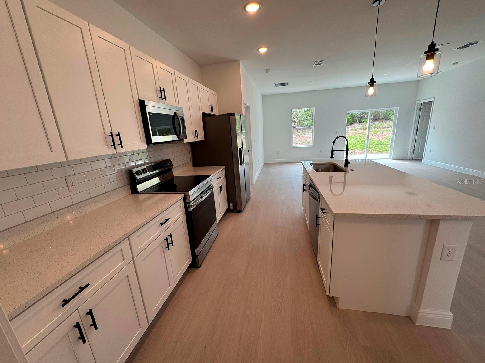 Image 13 of 47 For 15955 52nd Avenue Road