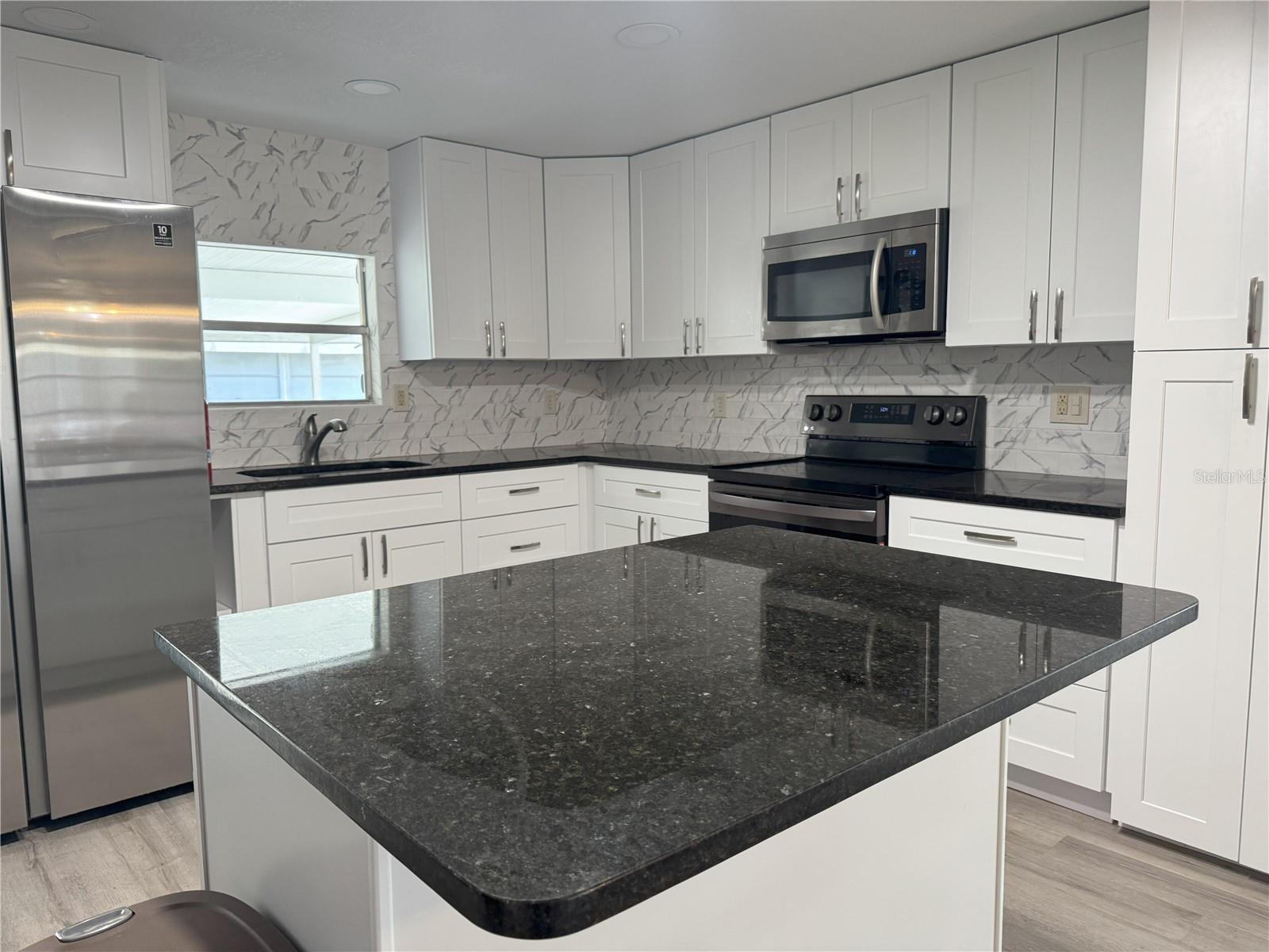 Image 2 of 9 For 2116 Wax Myrtle Drive Ge