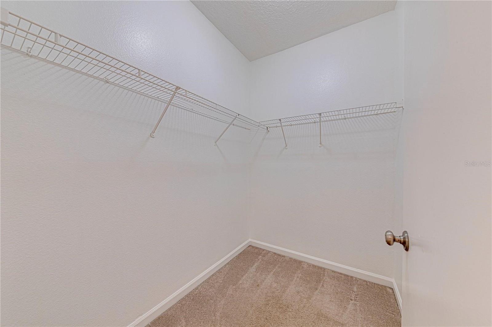 Image 18 of 26 For 5500 Metrowest Boulevard 203
