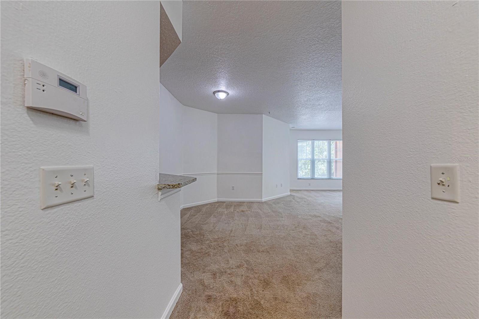 Image 3 of 26 For 5500 Metrowest Boulevard 203