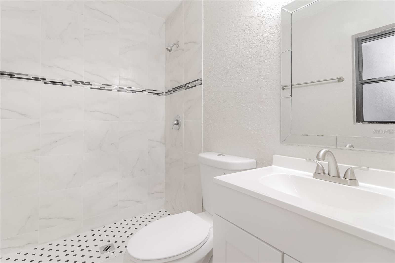Image 12 of 16 For 6808 Ravenna Avenue