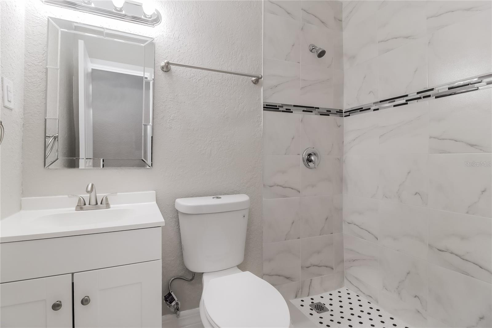 Image 15 of 16 For 6808 Ravenna Avenue