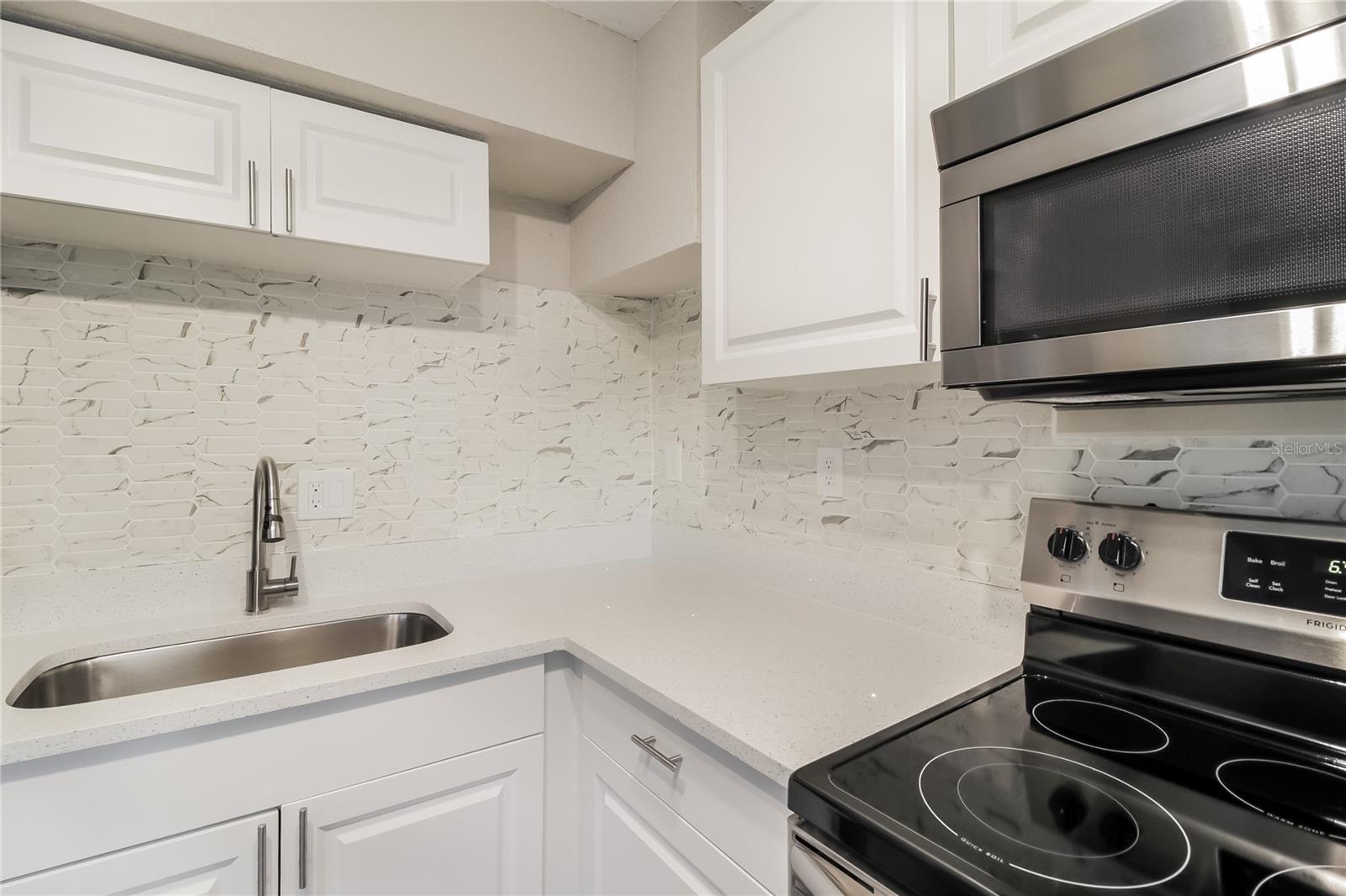 Image 6 of 16 For 6808 Ravenna Avenue