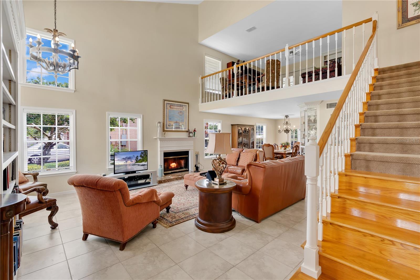 Image 4 of 37 For 518 Glen Grove Lane