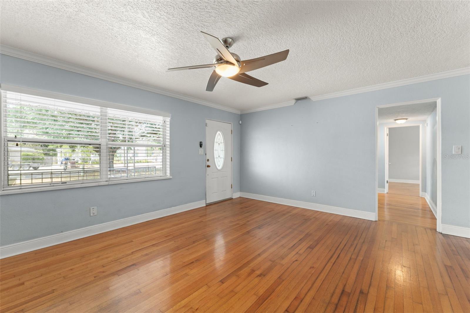 Image 11 of 27 For 439 Sunrise Court
