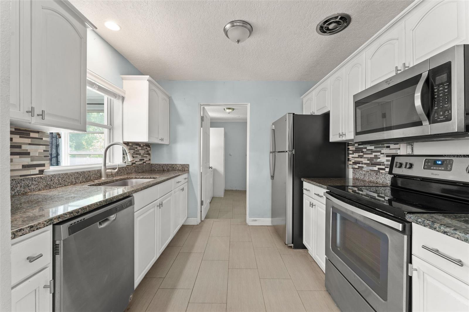 Image 4 of 27 For 439 Sunrise Court