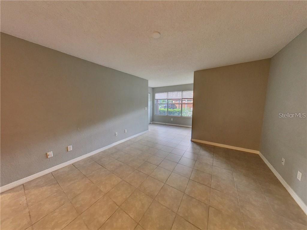 Image 4 of 12 For 5116 Conroy Road 414