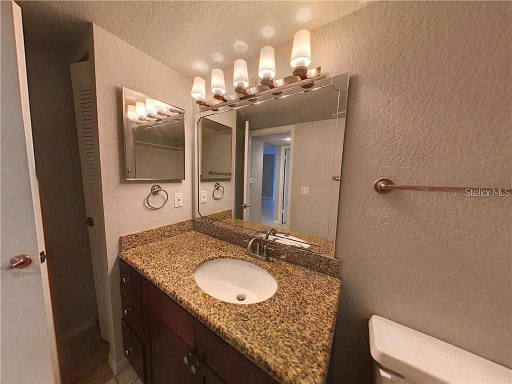 Image 6 of 12 For 5116 Conroy Road 414