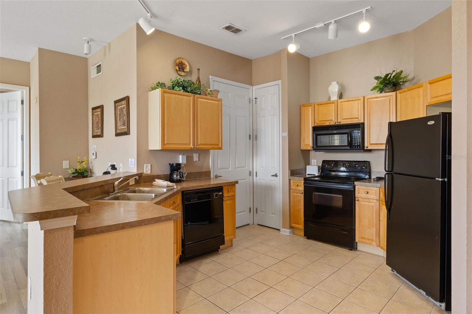 Image 15 of 29 For 621 Terrace Ridge Circle 621
