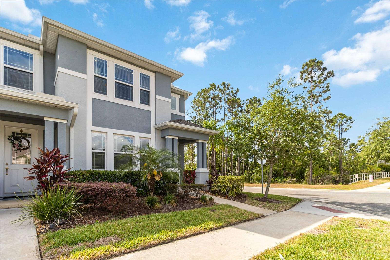 Image 4 of 32 For 9109 Legado Drive