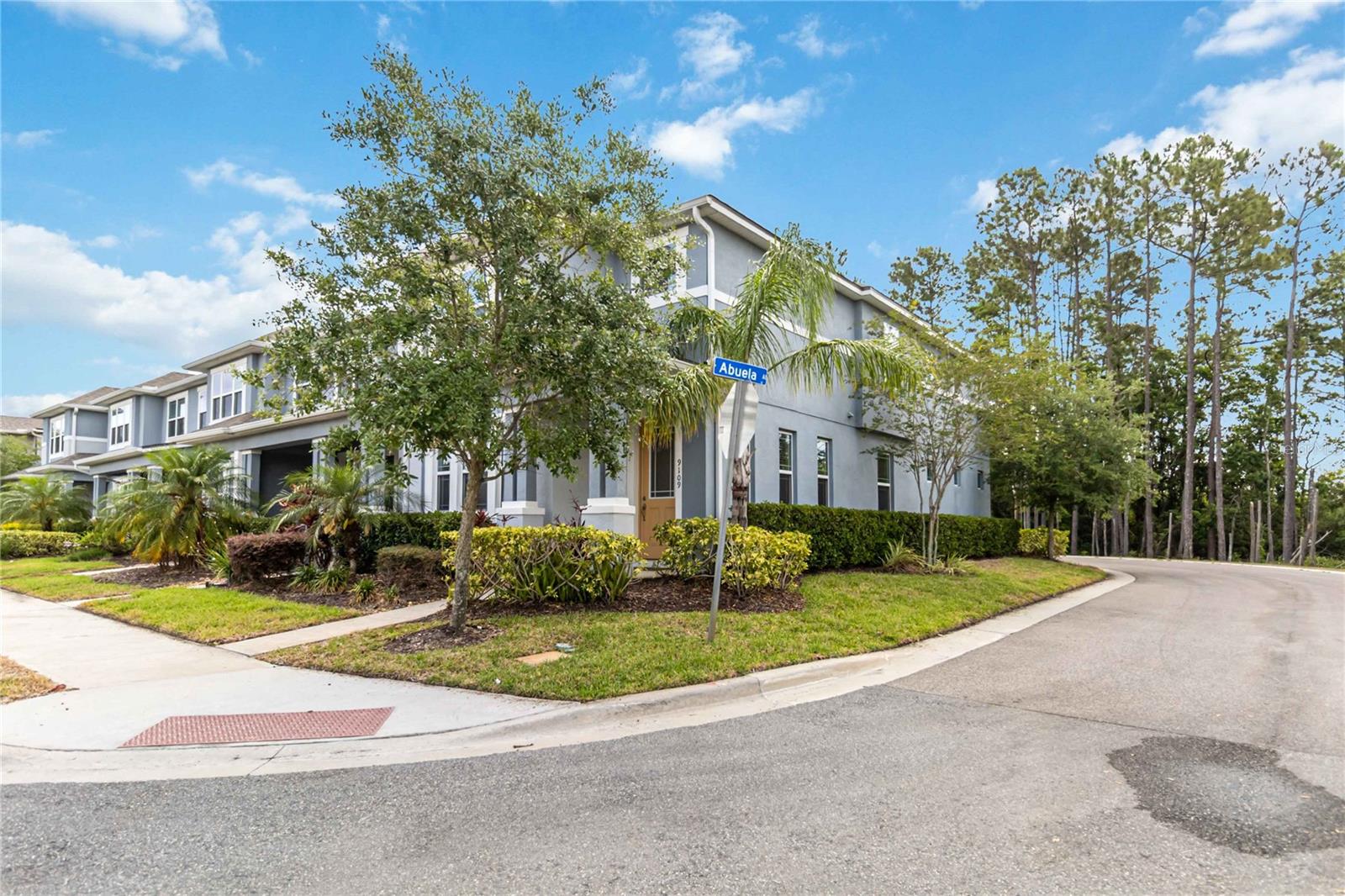Image 5 of 32 For 9109 Legado Drive