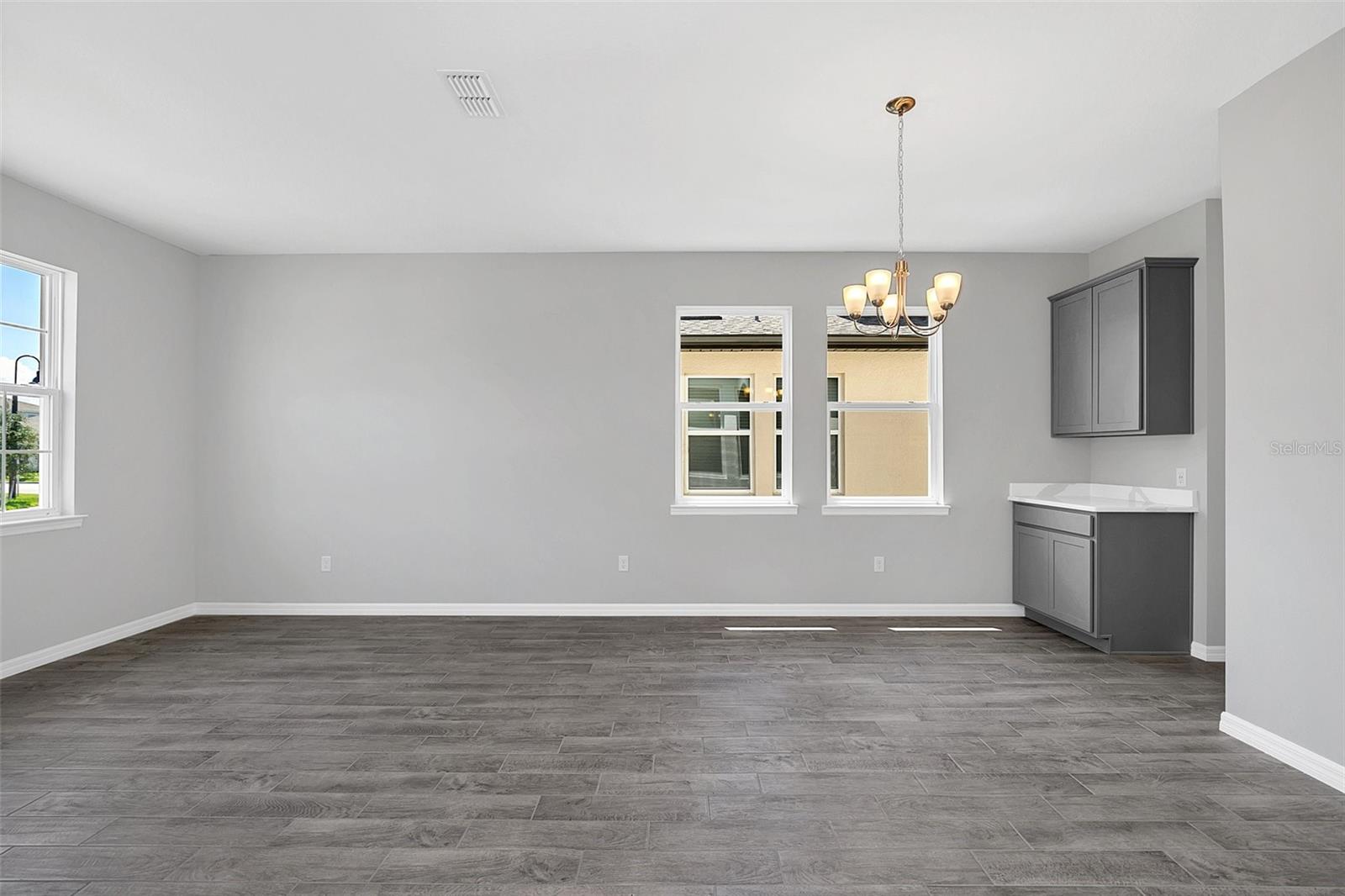 Image 5 of 36 For 1520 Wynell Street