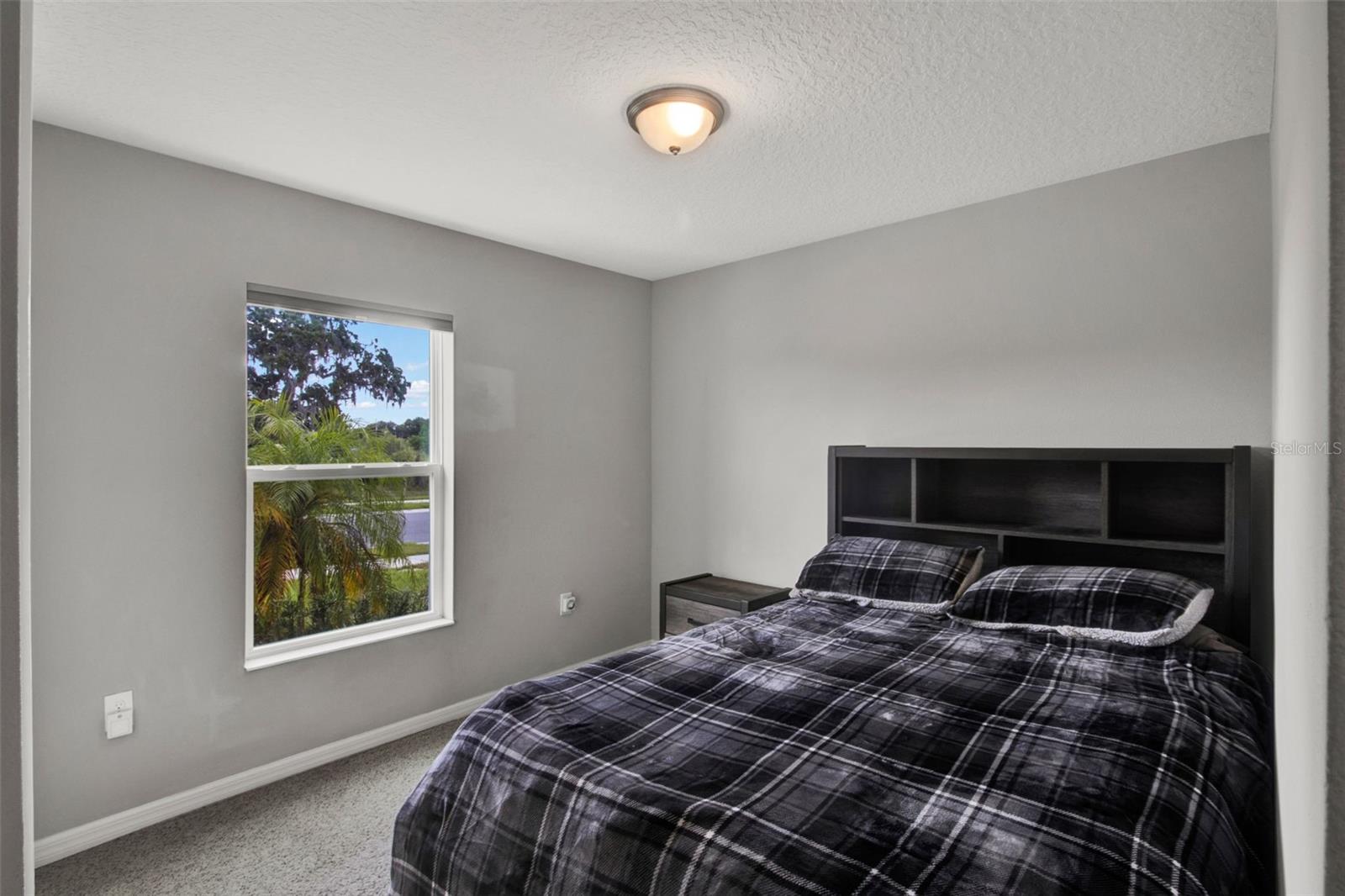 Image 20 of 29 For 208 Summerlin Lane