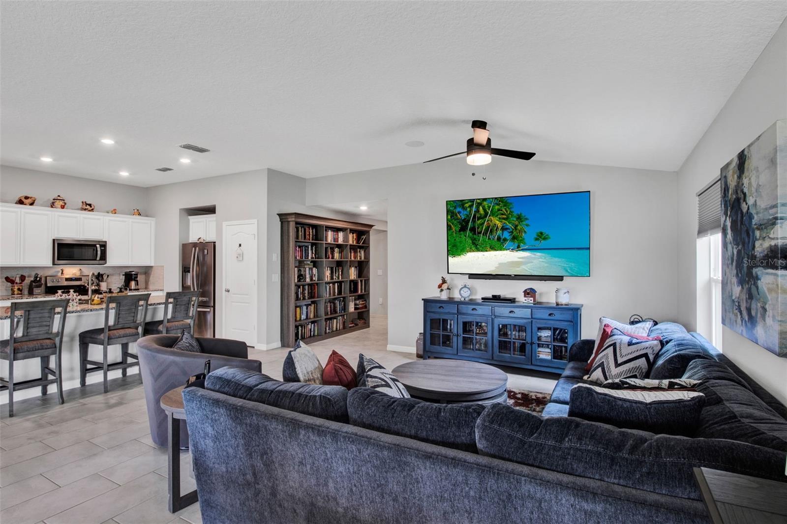 Image 7 of 29 For 208 Summerlin Lane