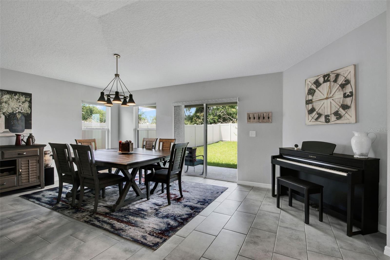 Image 9 of 29 For 208 Summerlin Lane