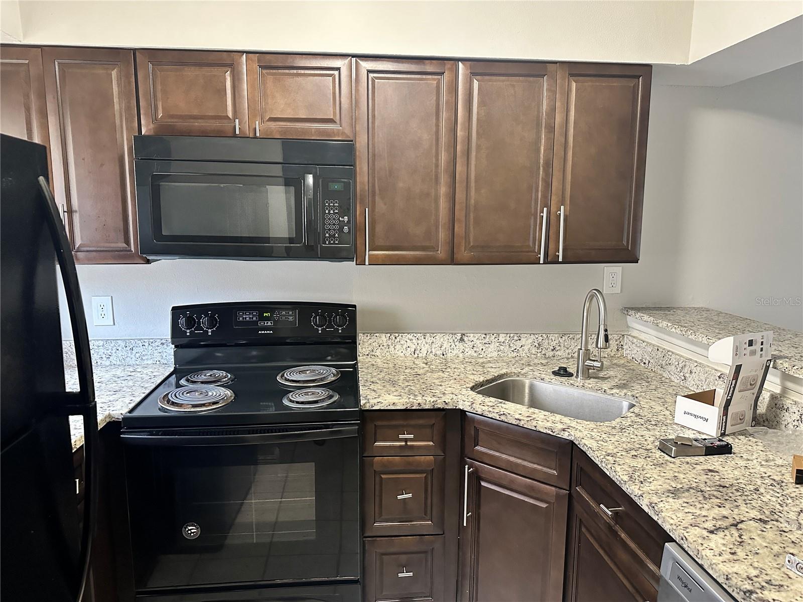 Image 2 of 16 For 206 Scottsdale Square 206