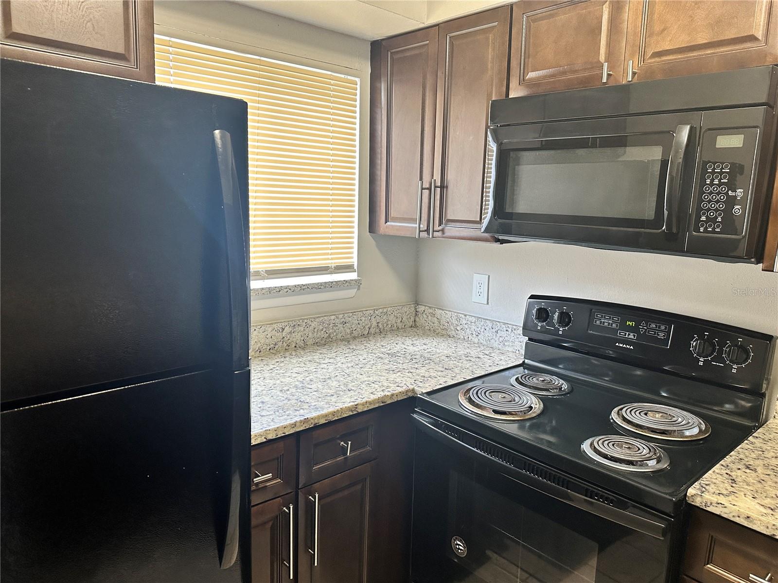 Image 3 of 16 For 206 Scottsdale Square 206