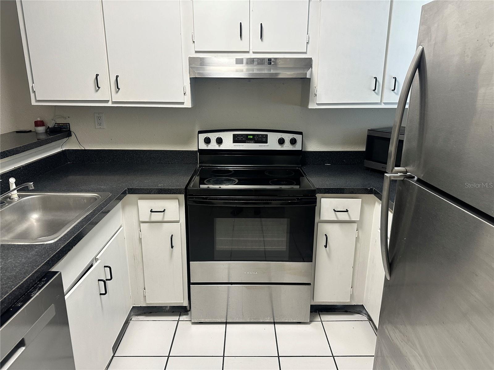 Image 2 of 14 For 326 Scottsdale Square 326
