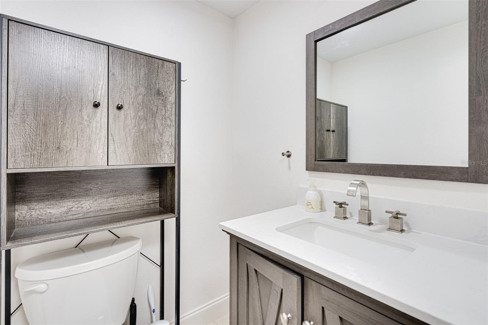 Image 10 of 28 For 315 Glenview Boulevard 3