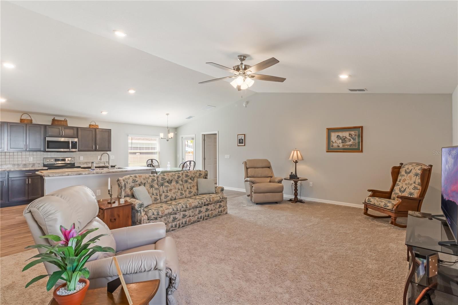 Image 3 of 23 For 490 Pentas Lane