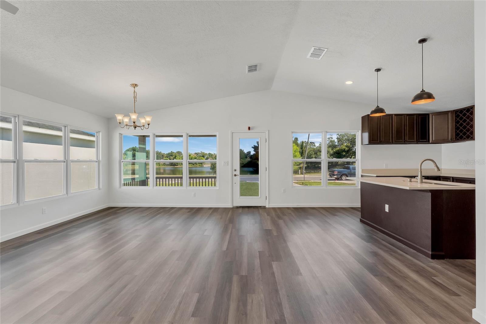 Image 14 of 37 For 1040 20th Street