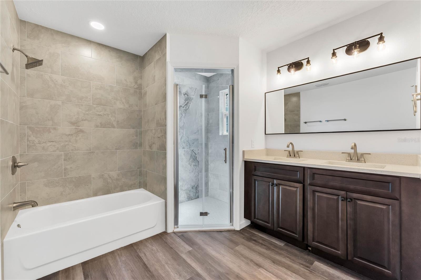 Image 31 of 37 For 1040 20th Street