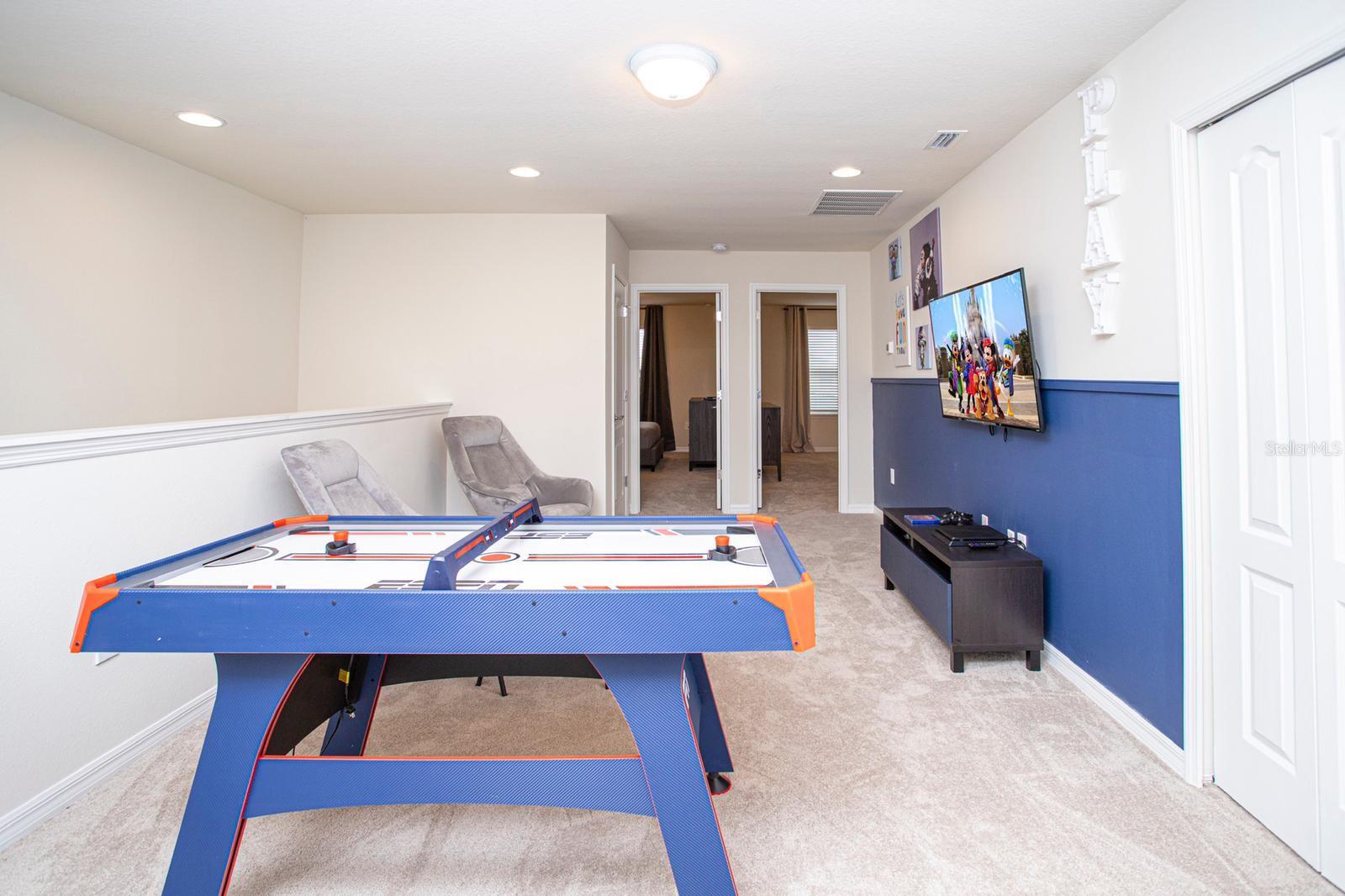 Image 26 of 54 For 8944 Sydney Avenue