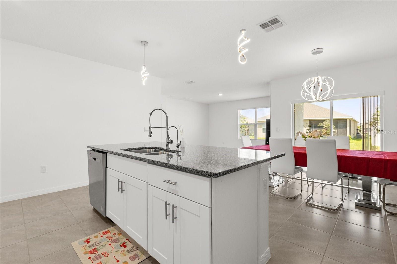 Image 4 of 43 For 1693 Barberry Drive