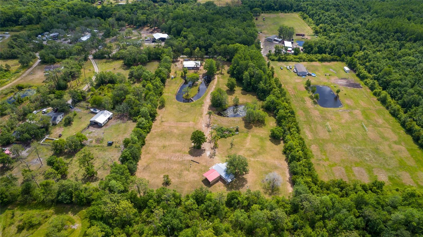 Image 9 of 37 For 3960 Doe Drive