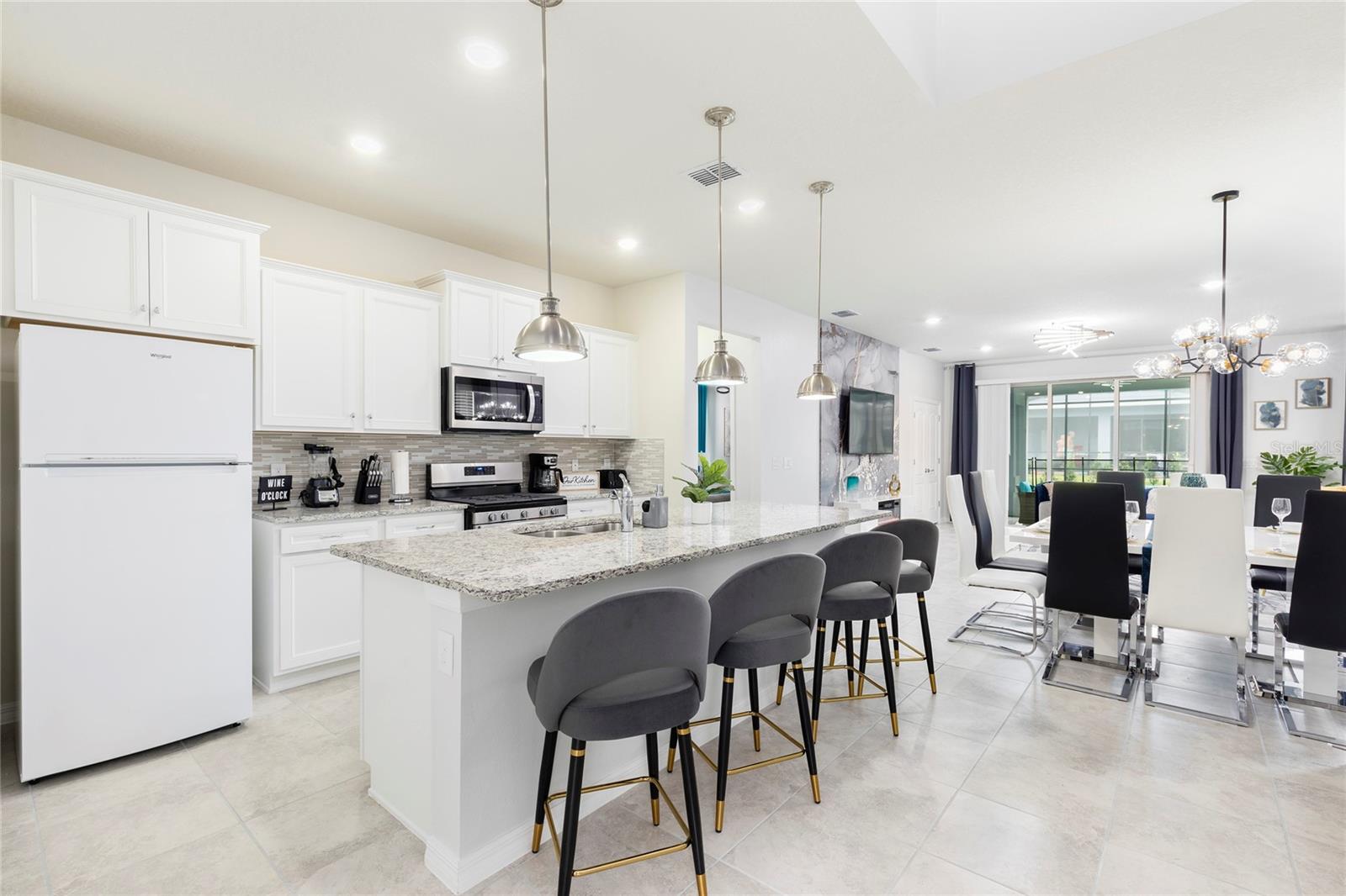 Image 4 of 49 For 7224 Oakmoss Loop