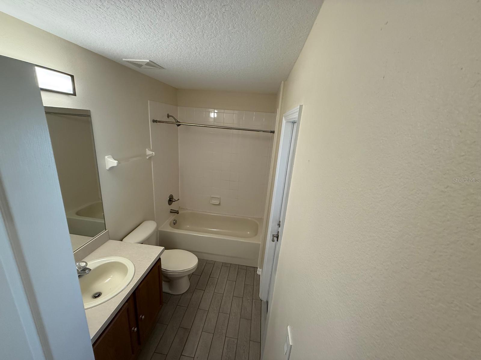 Image 15 of 21 For 1115 Fidelma Court