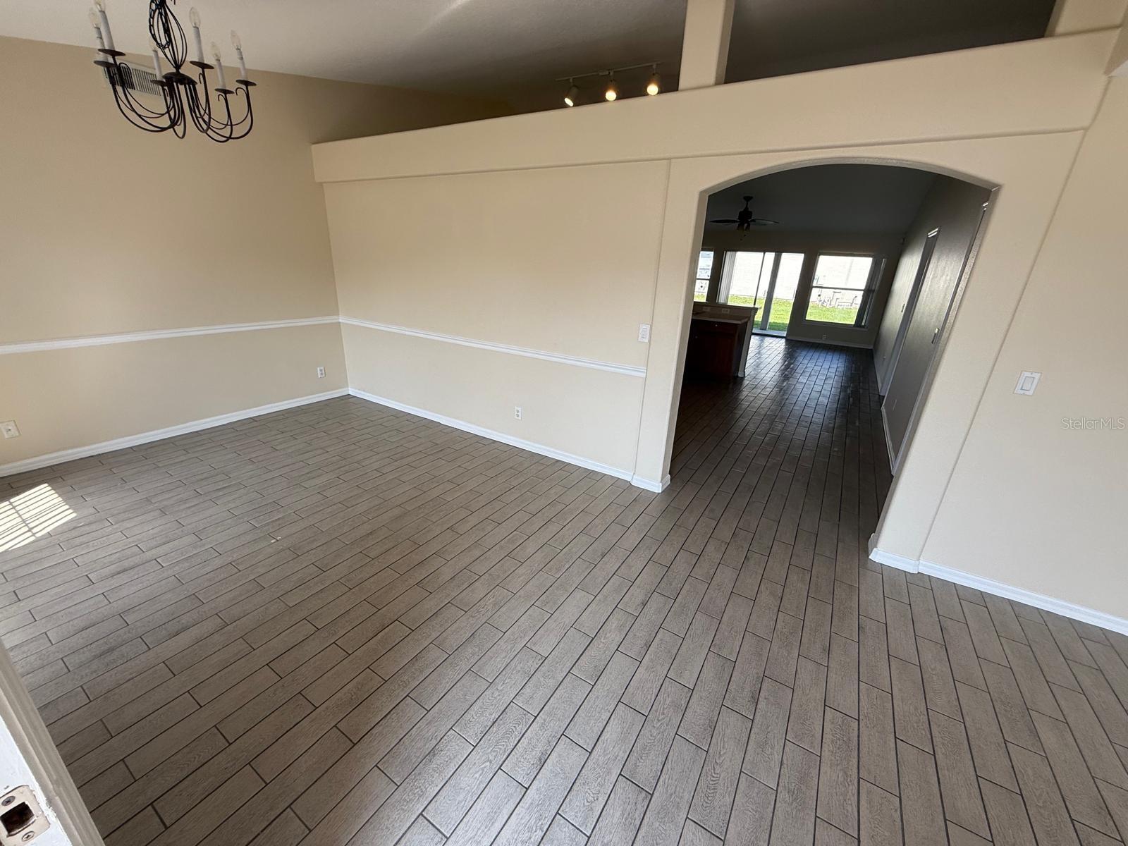 Image 2 of 21 For 1115 Fidelma Court
