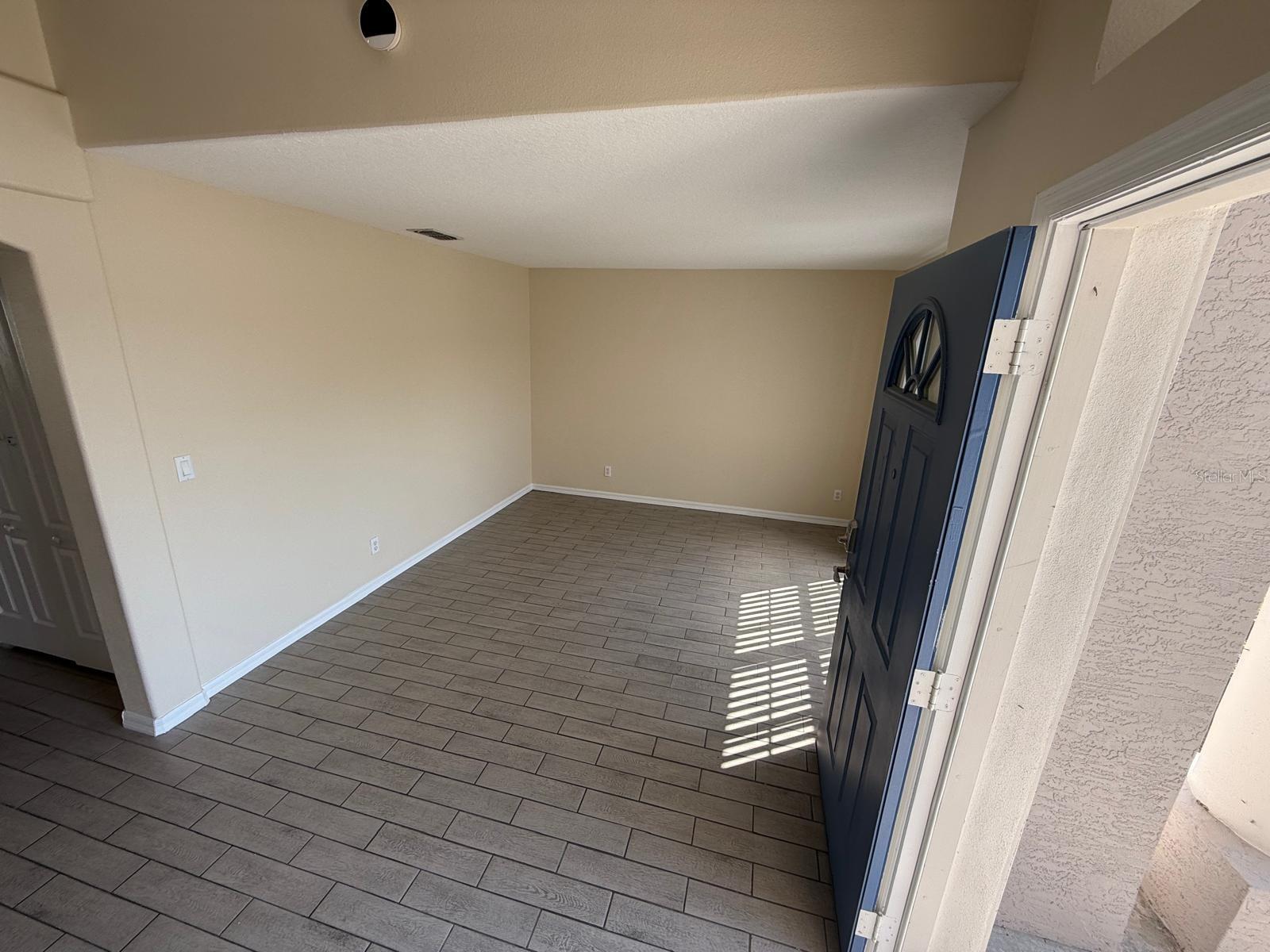 Image 3 of 21 For 1115 Fidelma Court