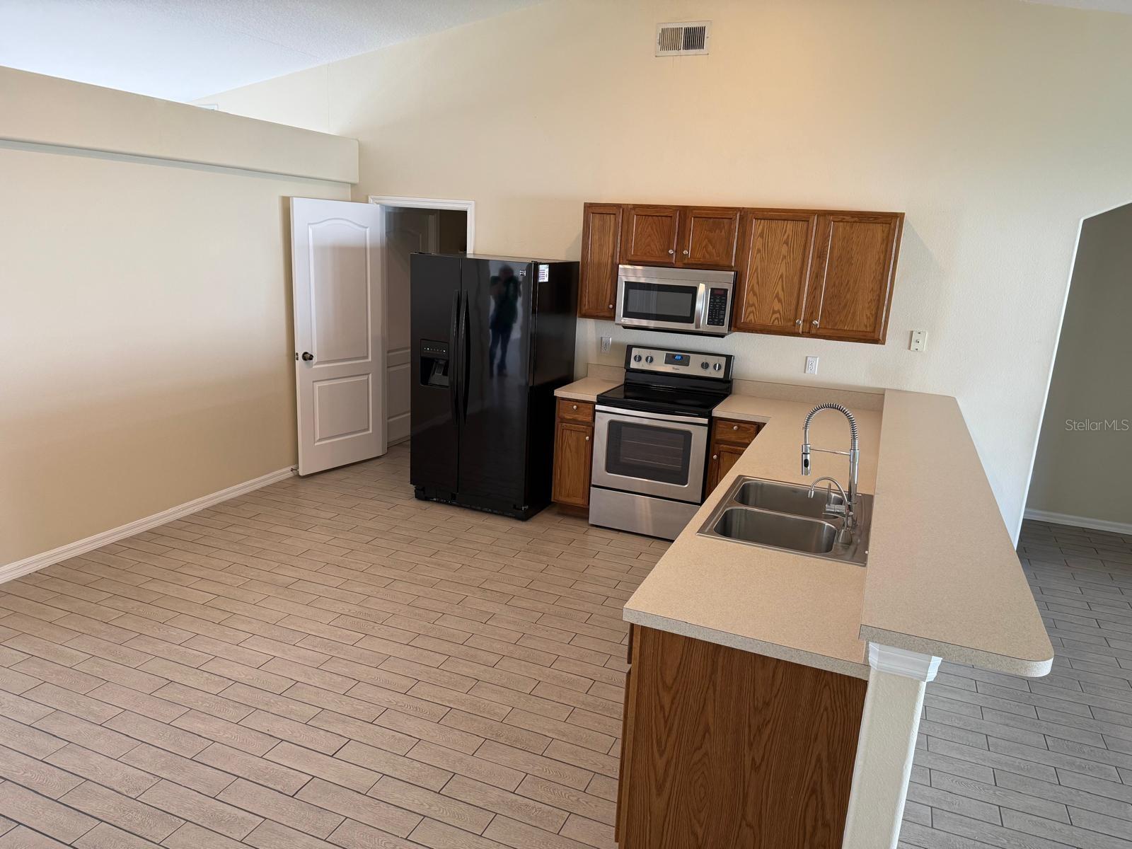 Image 5 of 21 For 1115 Fidelma Court