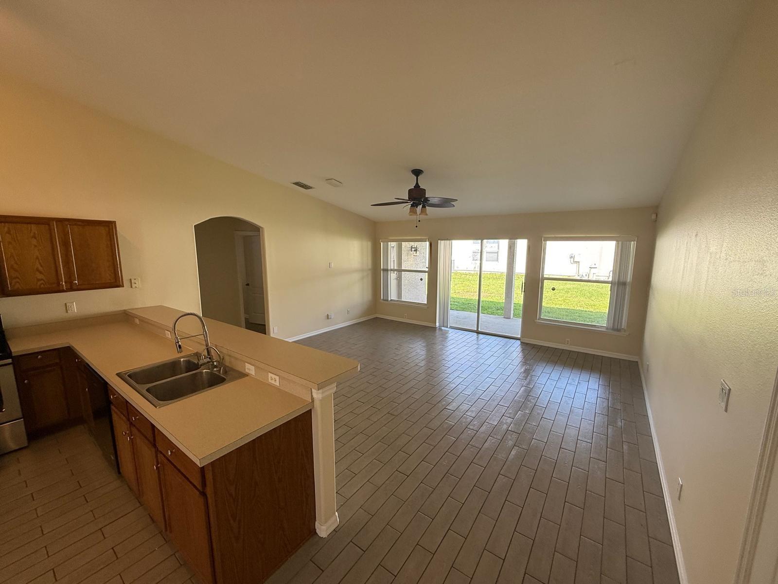 Image 6 of 21 For 1115 Fidelma Court