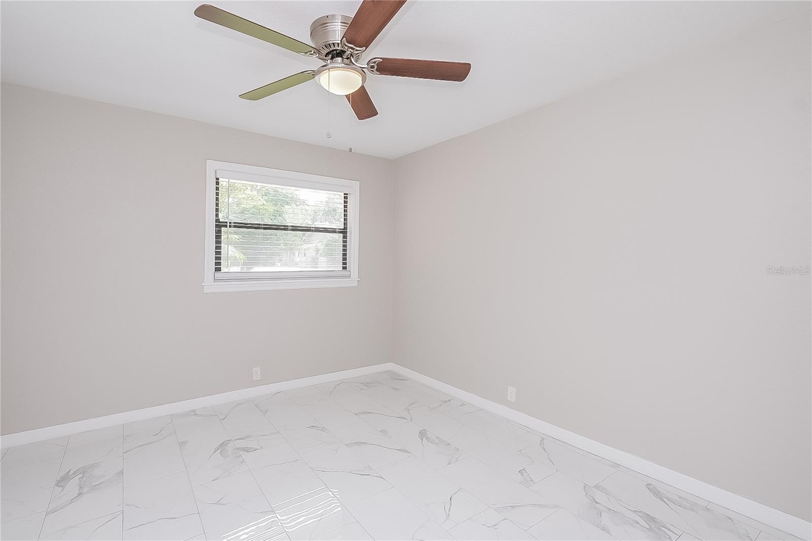 Image 11 of 16 For 1305 Walker Street