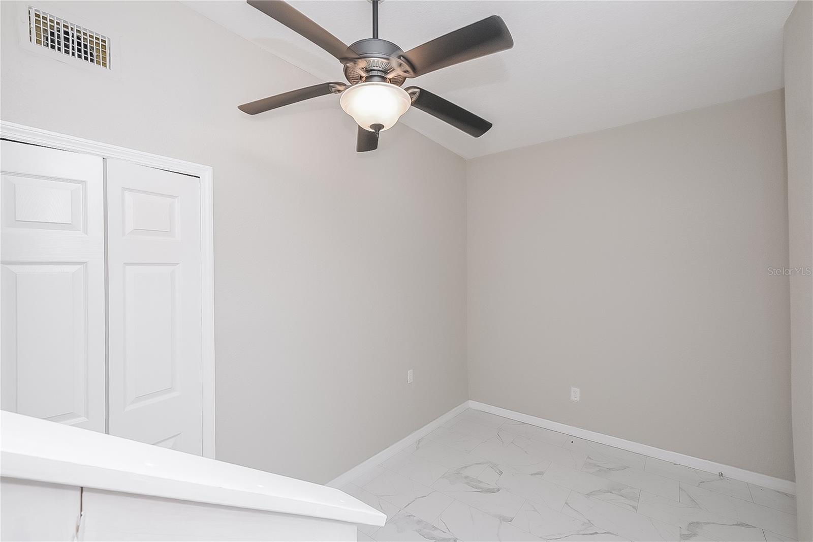 Image 3 of 16 For 1305 Walker Street