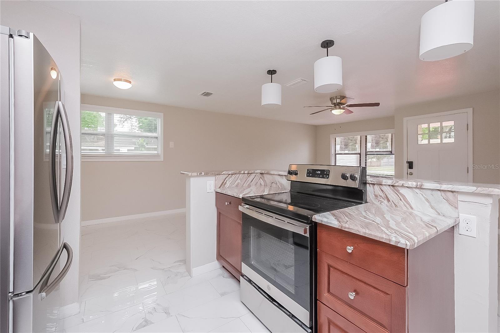 Image 8 of 16 For 1305 Walker Street