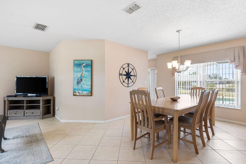 Image 23 of 38 For 7760 Indian Ridge Trail N