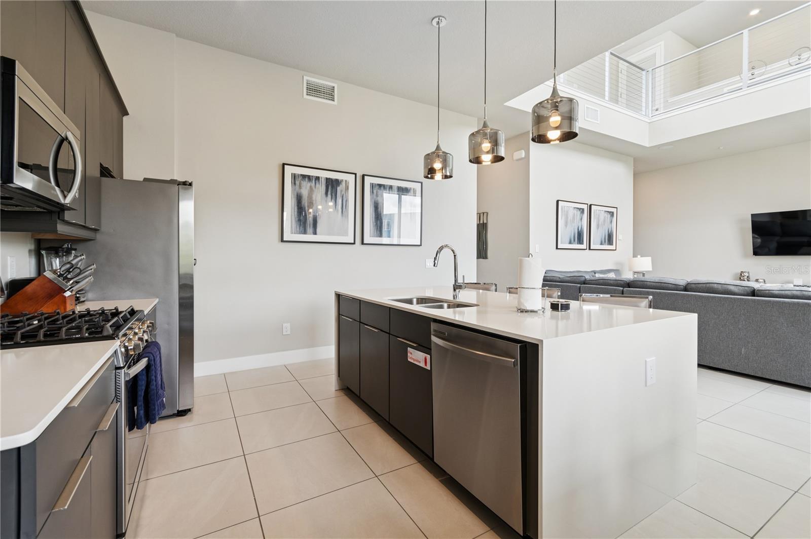 Image 5 of 22 For 7740 Sandy Ridge Drive 216