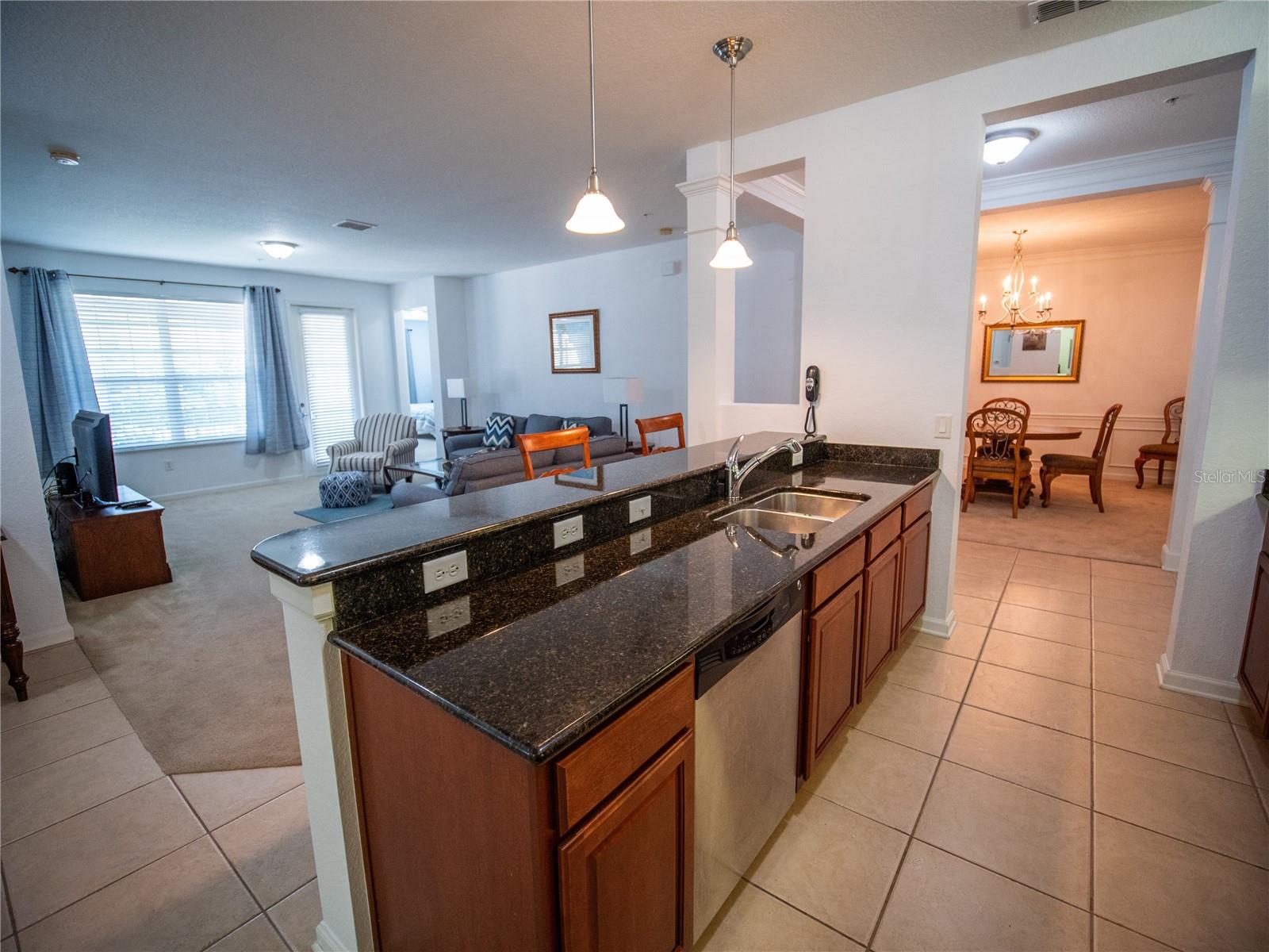 Image 11 of 33 For 4816 Cayview Avenue 20111