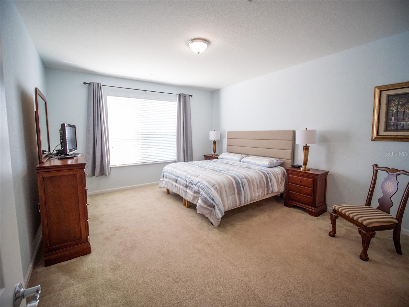 Image 14 of 33 For 4816 Cayview Avenue 20111