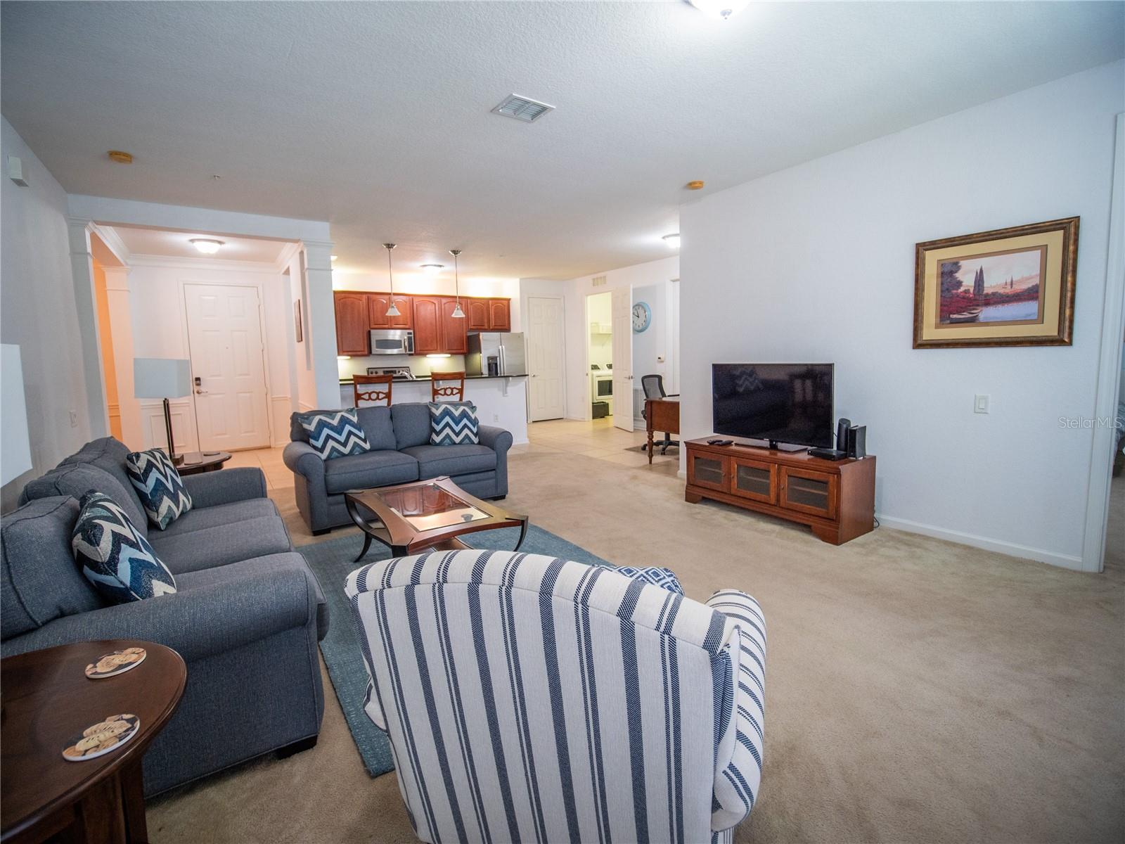 Image 8 of 33 For 4816 Cayview Avenue 20111